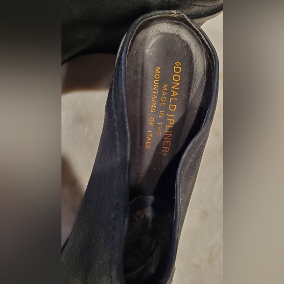 Donald Pliner NWOT Sz. 8 1/2 slide on leather wedge mule - Picture 4 of 10